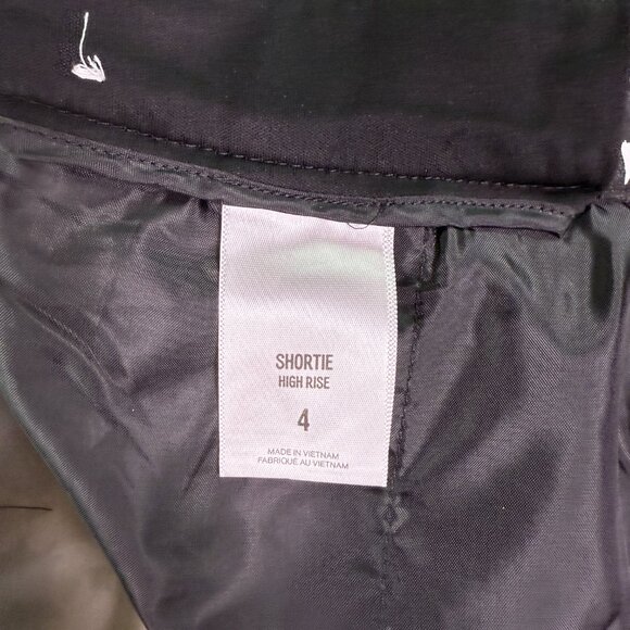 EXPRESS Shorts Women's Shortie High Rise Shorts Size 4 29 x 3 Floral E675 - Picture 4 of 10